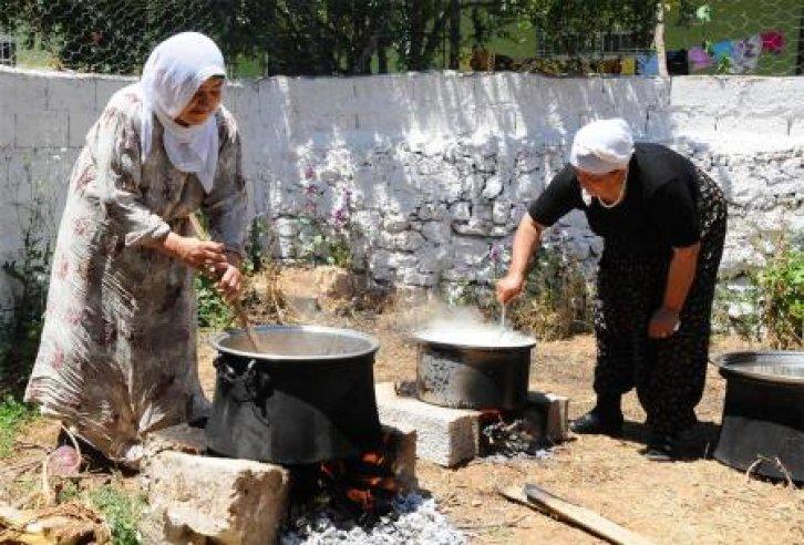 Mardin'de Michael Jakson için 5 dilde mevlit