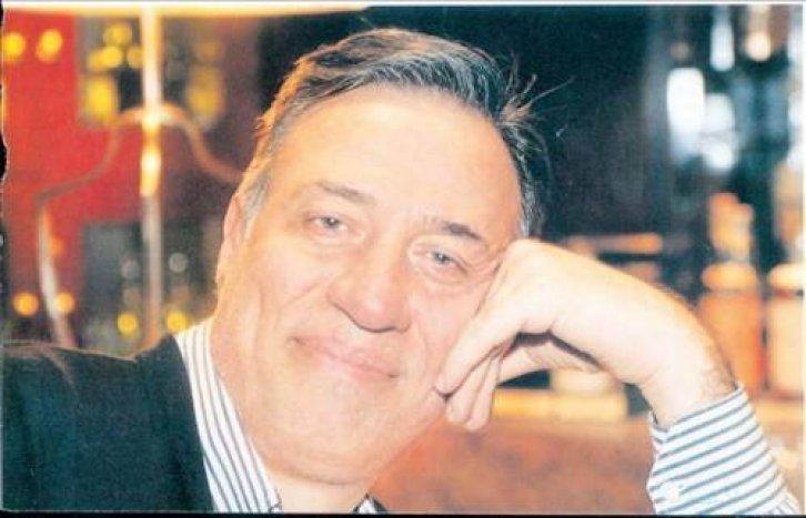 Kemal Sunal, vefatının 10. yılında mezarı başında anıldı