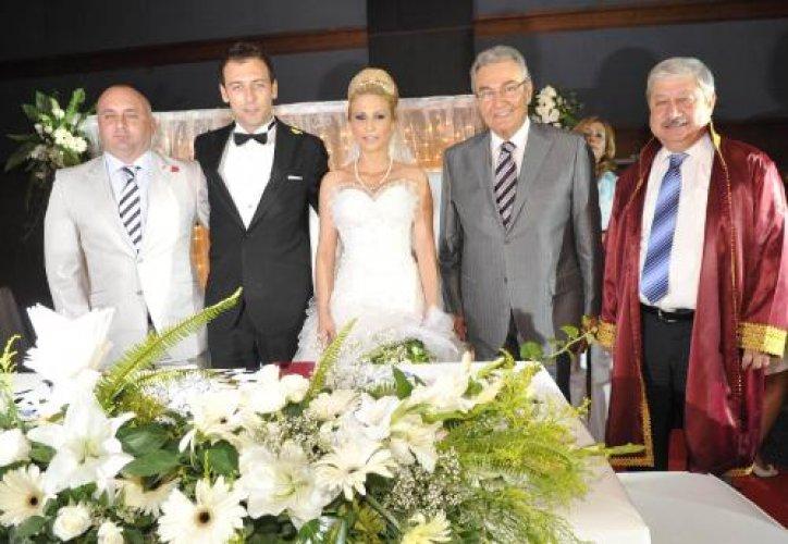 Kılıçdaroğlu ve Baykal nikah şahitliği yaptı - Resim 1