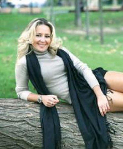 Ünlüler de kovulur