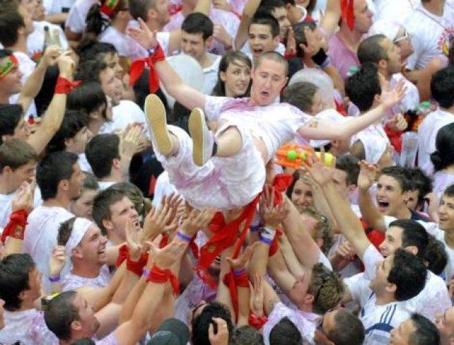 İspanya'da San Fermin Festivali Çılgın Görüntüler - Resim 51