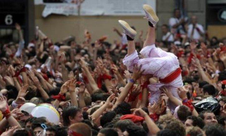 İspanya'da San Fermin Festivali Çılgın Görüntüler - Resim 57
