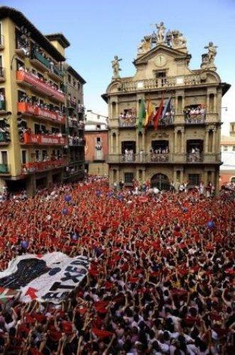 İspanya'da San Fermin Festivali Çılgın Görüntüler - Resim 9