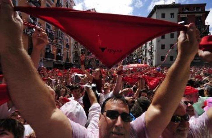 İspanya'da San Fermin Festivali Çılgın Görüntüler - Resim 108