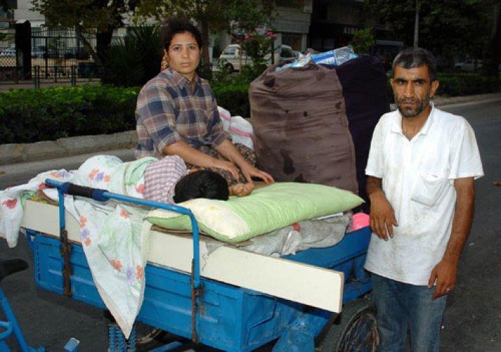 Üç tekerlekli tahta ev - Resim 5