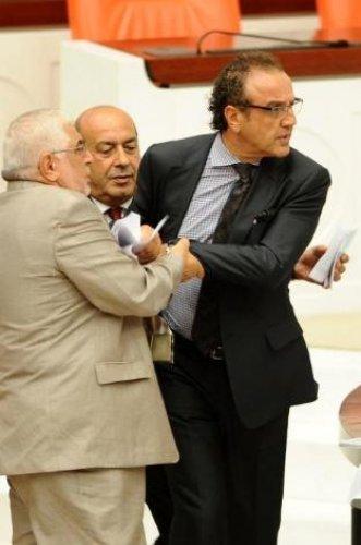 Meclis'te Sırrı Sakık Tayfun İçli tartışması