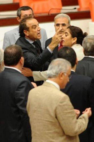 Meclis'te Sırrı Sakık Tayfun İçli tartışması