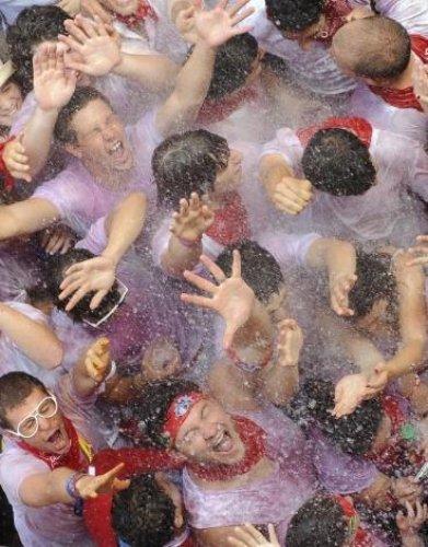İspanya'da San Fermin Festivali Çılgın Görüntüler - Resim 27