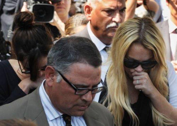 Lohan'a hapis yolu göründü - Resim 36