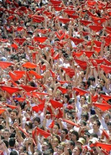 İspanya'da San Fermin Festivali Çılgın Görüntüler - Resim 46