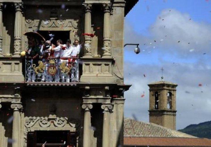 İspanya'da San Fermin Festivali Çılgın Görüntüler - Resim 32