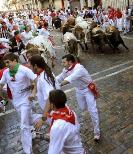 İspanya'da San Fermin Festivali Çılgın Görüntüler - Resim 69