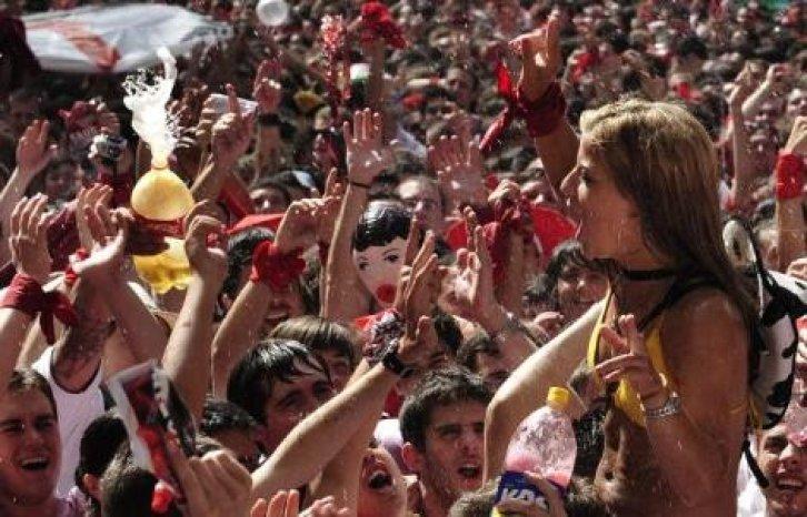 İspanya'da San Fermin Festivali Çılgın Görüntüler - Resim 109