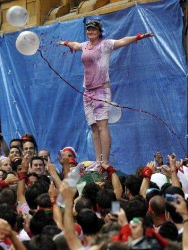 İspanya'da San Fermin Festivali Çılgın Görüntüler - Resim 56