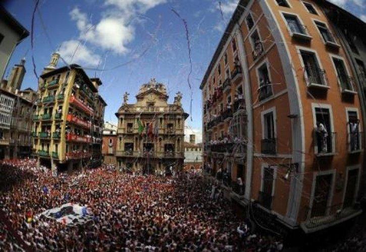 İspanya'da San Fermin Festivali Çılgın Görüntüler - Resim 13