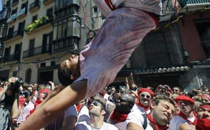 İspanya'da San Fermin Festivali Çılgın Görüntüler - Resim 118