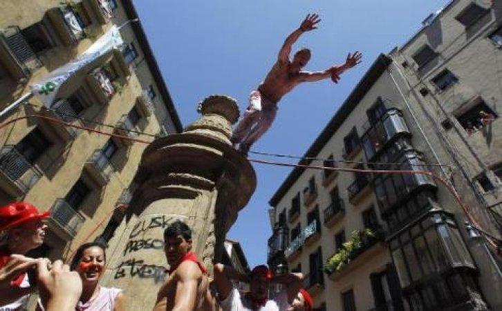 İspanya'da San Fermin Festivali Çılgın Görüntüler - Resim 120