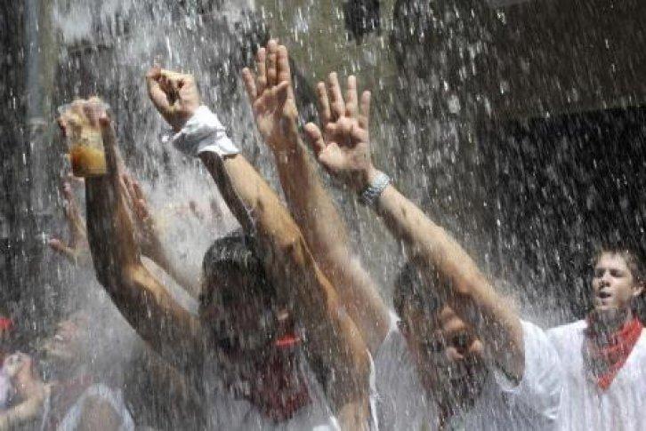 İspanya'da San Fermin Festivali Çılgın Görüntüler - Resim 144