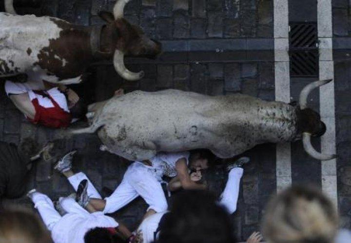İspanya'da San Fermin Festivali Çılgın Görüntüler - Resim 127