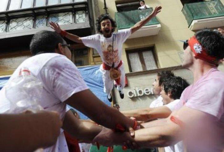 İspanya'da San Fermin Festivali Çılgın Görüntüler - Resim 152