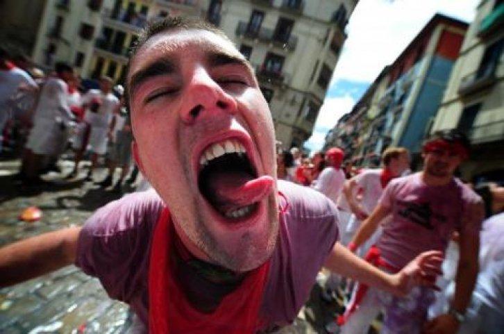 İspanya'da San Fermin Festivali Çılgın Görüntüler - Resim 135