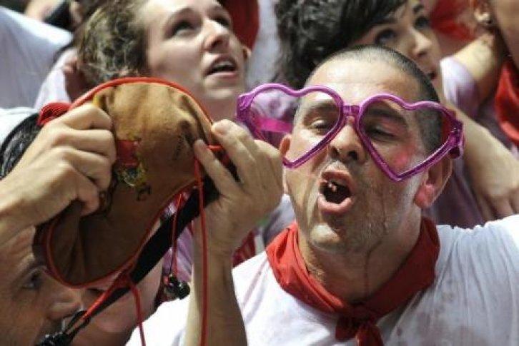 İspanya'da San Fermin Festivali Çılgın Görüntüler - Resim 124
