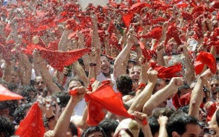 İspanya'da San Fermin Festivali Çılgın Görüntüler - Resim 21
