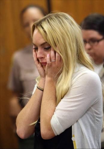 Lohan'a hapis yolu göründü - Resim 31