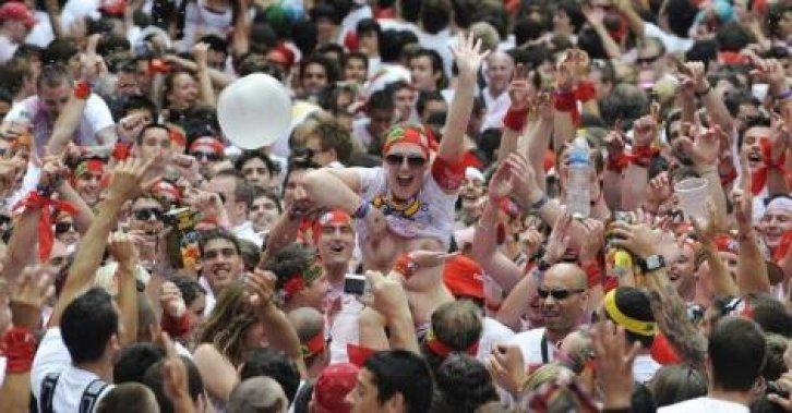 İspanya'da San Fermin Festivali Çılgın Görüntüler - Resim 157