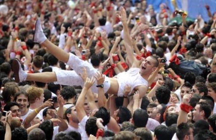 İspanya'da San Fermin Festivali Çılgın Görüntüler - Resim 174