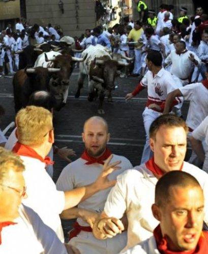 İspanya'da San Fermin Festivali Çılgın Görüntüler - Resim 70
