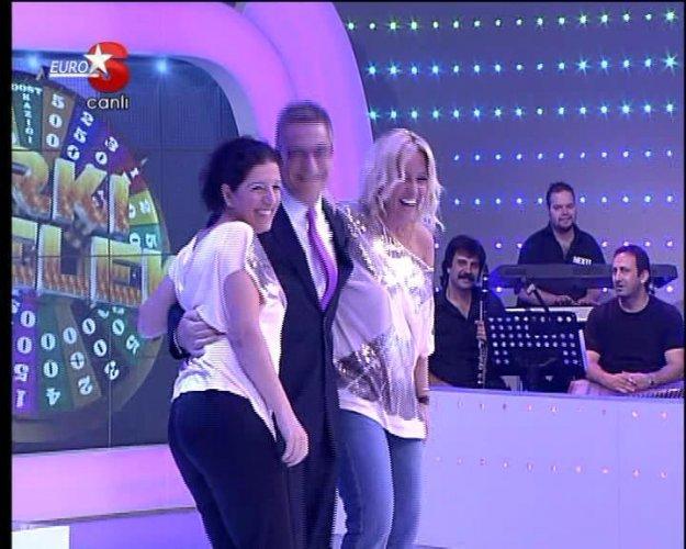 Saba Tümer Çarkıfelek'te 4 kadınla pişti oldu - Resim 7