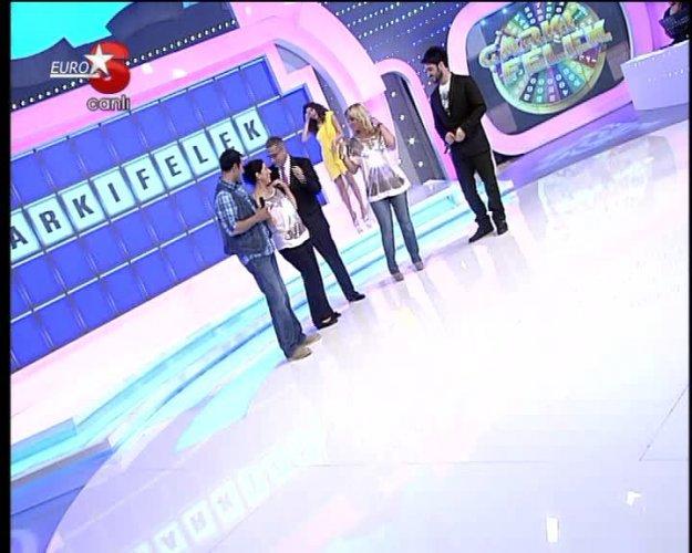 Saba Tümer Çarkıfelek'te 4 kadınla pişti oldu - Resim 35