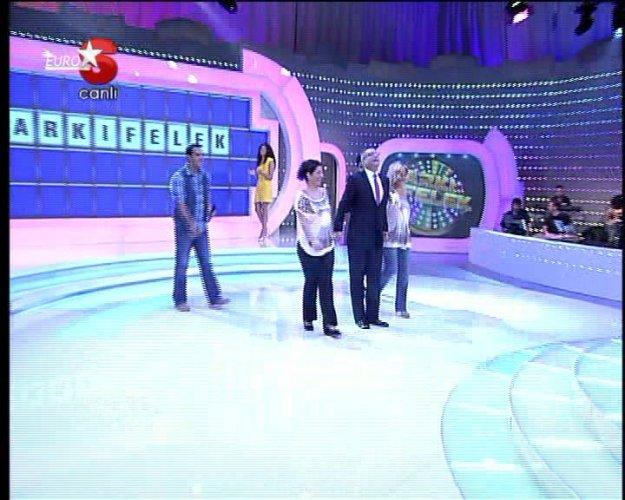 Saba Tümer Çarkıfelek'te 4 kadınla pişti oldu - Resim 25