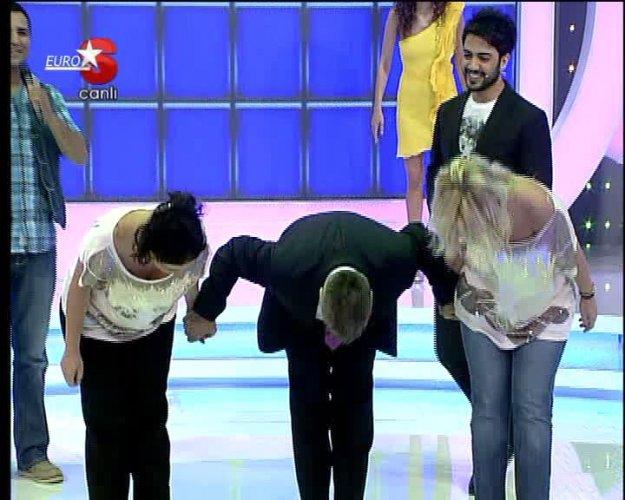 Saba Tümer Çarkıfelek'te 4 kadınla pişti oldu - Resim 26
