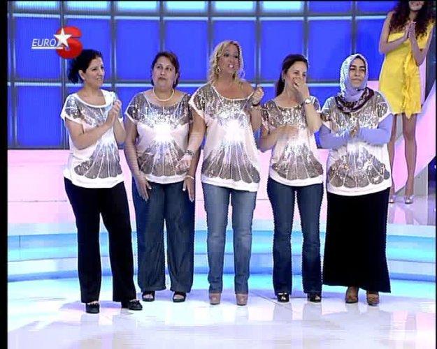 Saba Tümer Çarkıfelek'te 4 kadınla pişti oldu - Resim 47