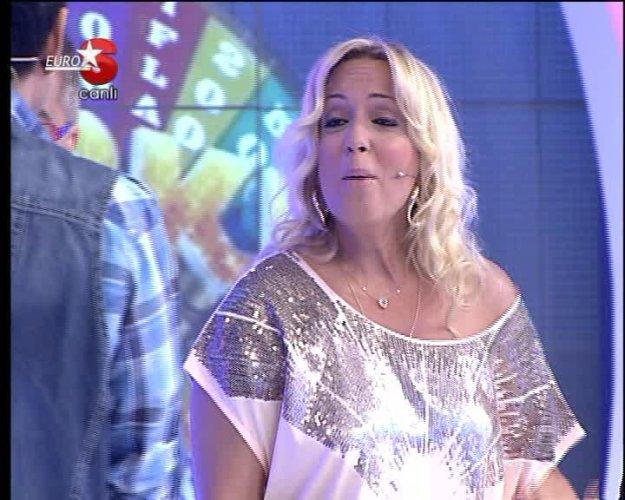 Saba Tümer Çarkıfelek'te 4 kadınla pişti oldu - Resim 37