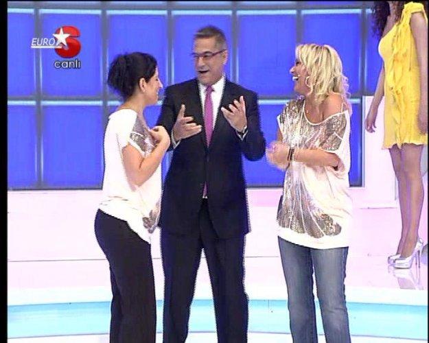Saba Tümer Çarkıfelek'te 4 kadınla pişti oldu - Resim 12
