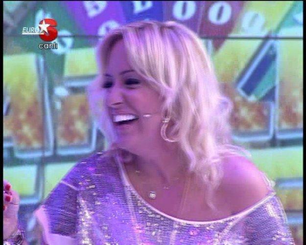 Saba Tümer Çarkıfelek'te 4 kadınla pişti oldu - Resim 14
