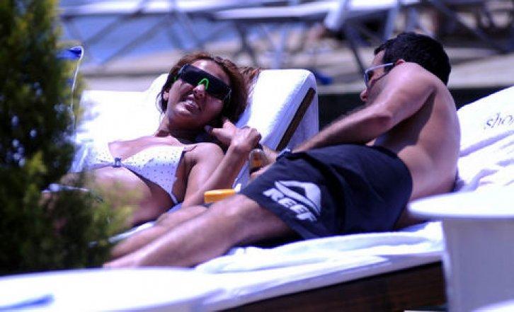 Demet Akalın aşk tazeledi 