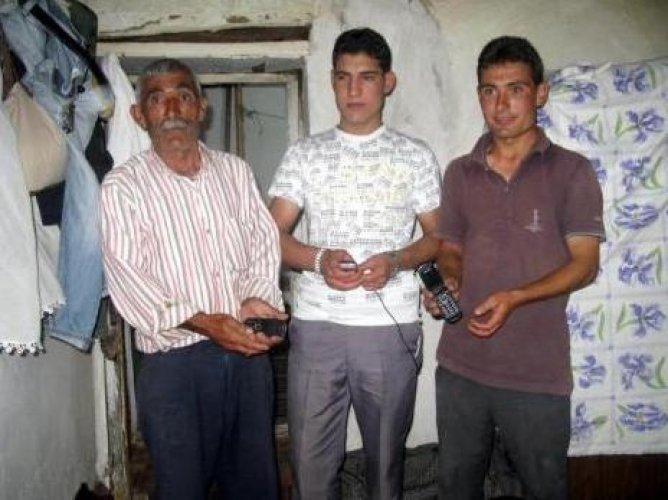 60 yıl sonra elektriğe kavuştular - Resim 6