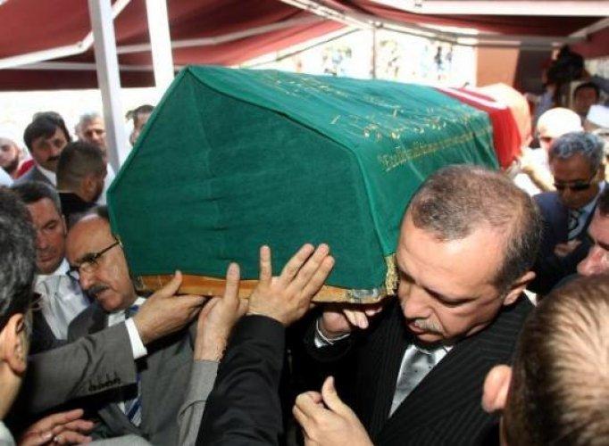 Osman Nami Osmanoğlu'nun cenazesi