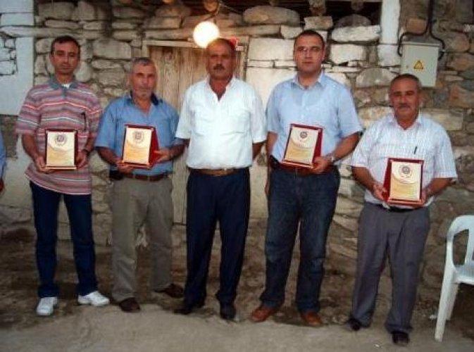 60 yıl sonra elektriğe kavuştular - Resim 4