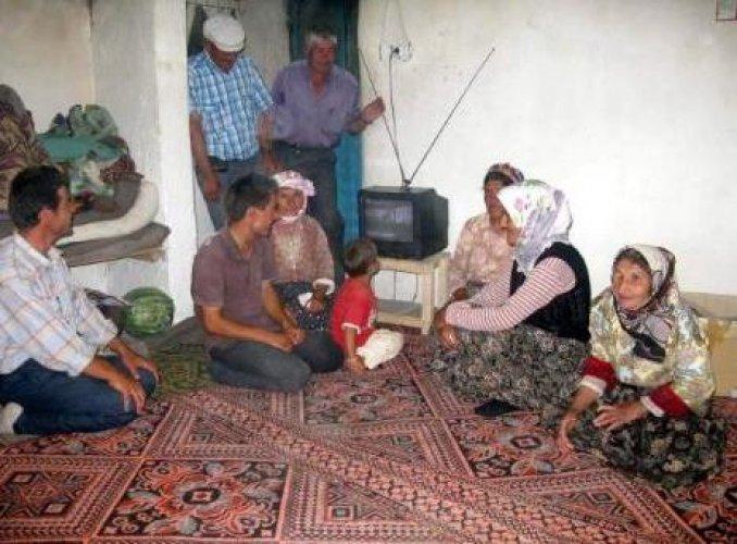 60 yıl sonra elektriğe kavuştular - Resim 9