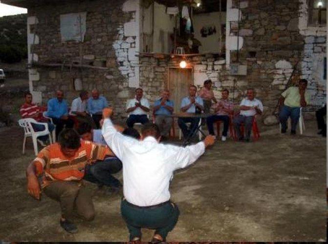 60 yıl sonra elektriğe kavuştular - Resim 2