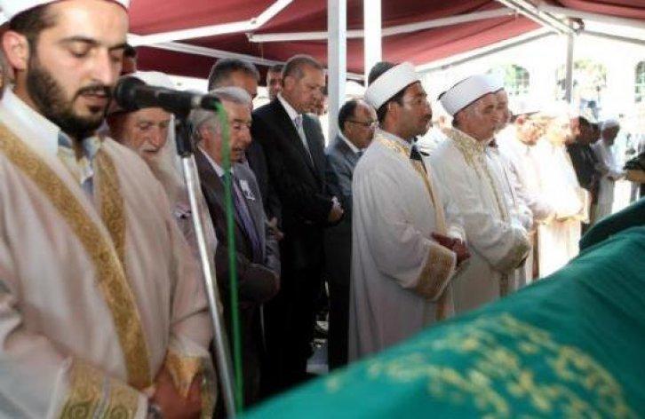 Osman Nami Osmanoğlu'nun cenazesi