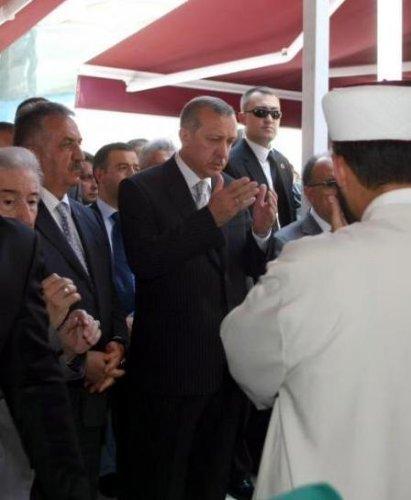 Osman Nami Osmanoğlu'nun cenazesi