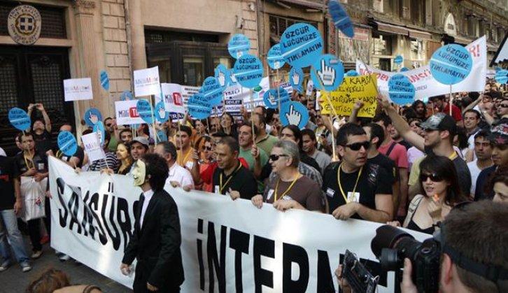 Sansüre karşı adım adım