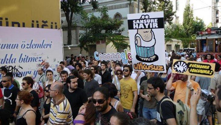 Sansüre karşı adım adım