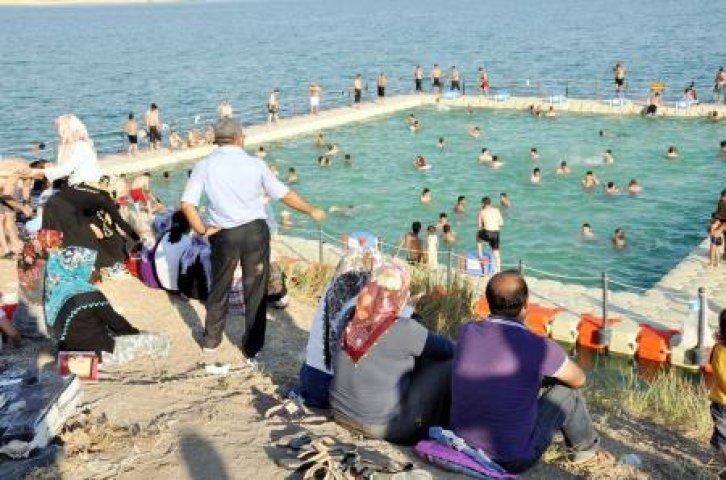 Adıyaman’da ‘Fırat Beach’ keyfi